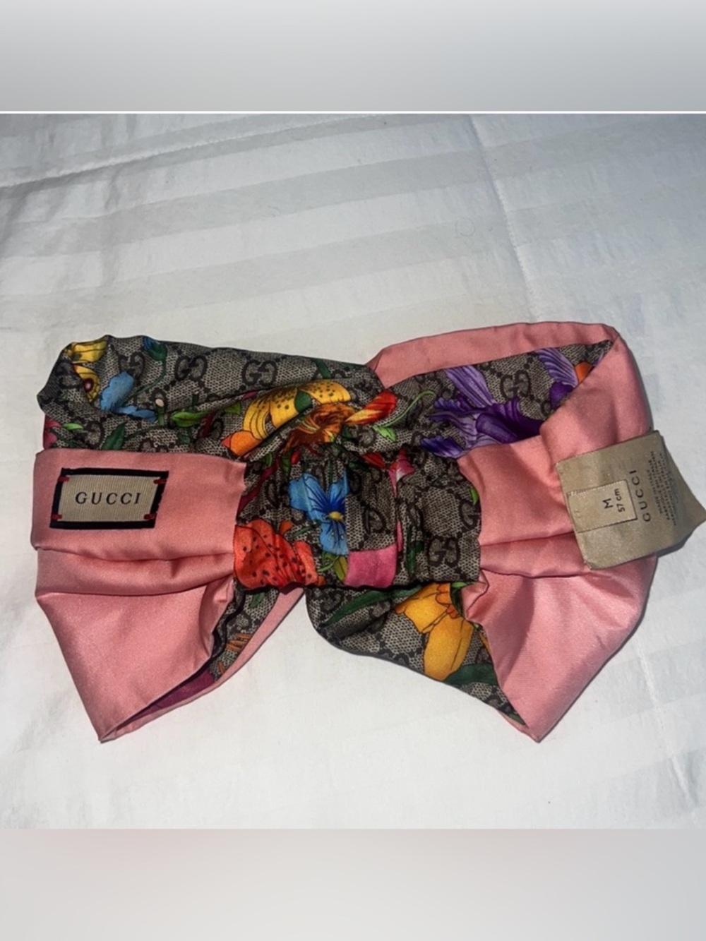 Gucci Multicolor Floral GG Silk Scarf with Pink Trim - Picture 2 of 4